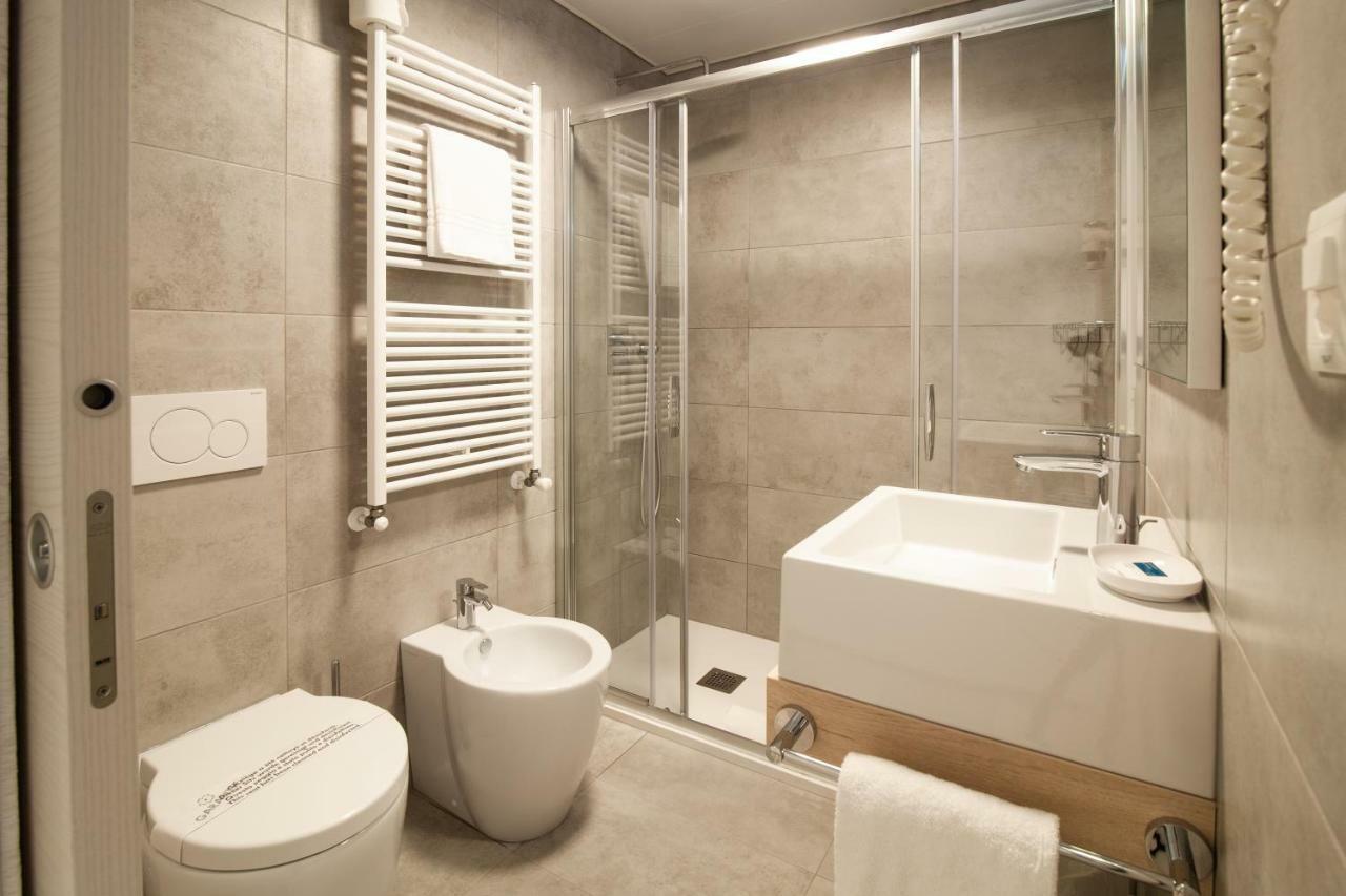 Hotel Albergo Milano Мендрісіо Екстер'єр фото