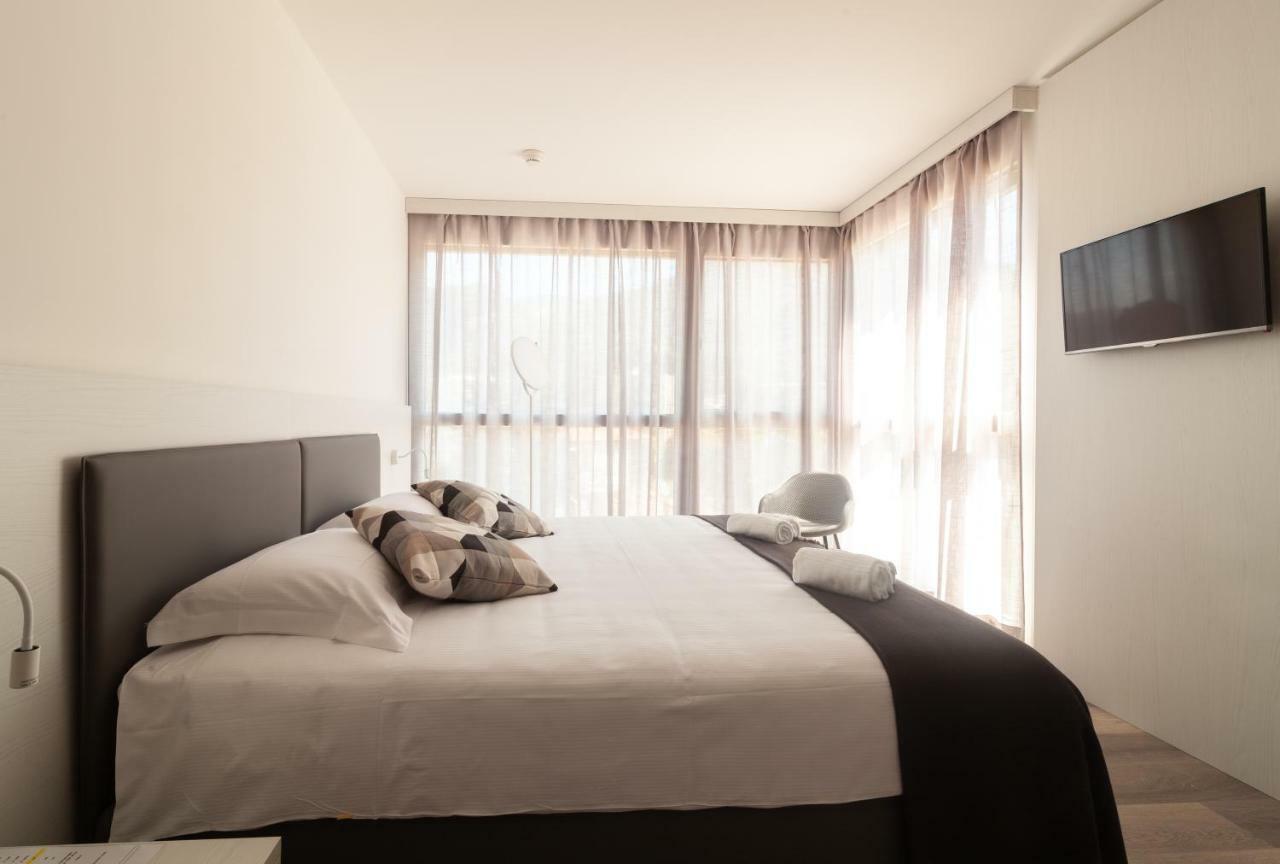 Hotel Albergo Milano Мендрісіо Екстер'єр фото